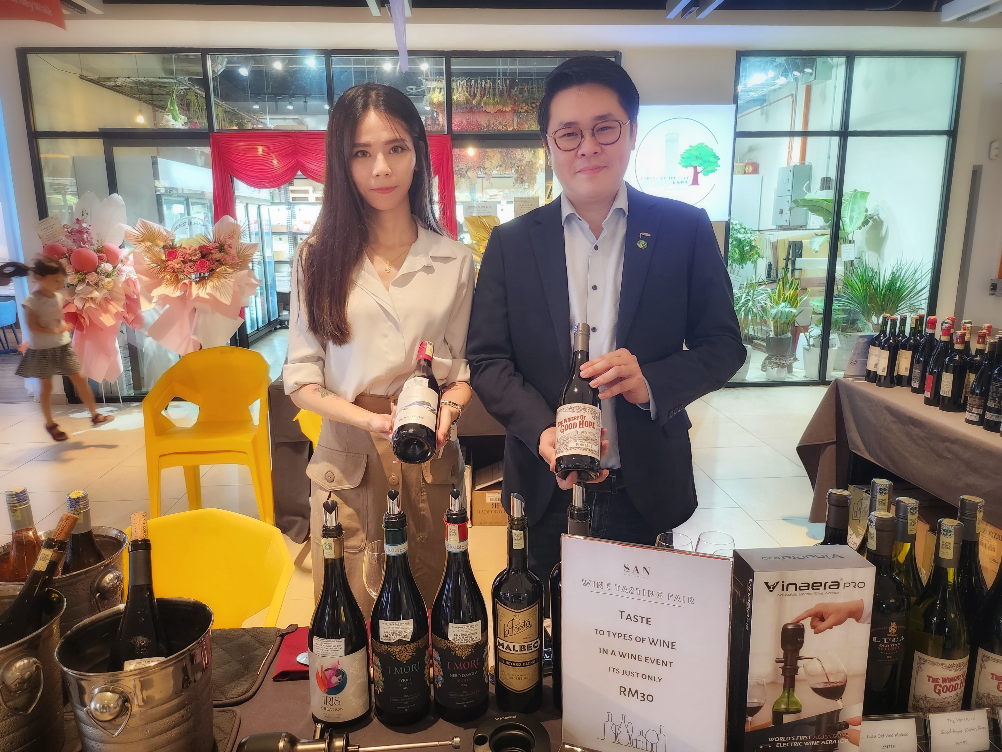 Ck Lam, Cueva, French Wines, Gurney Drive, Mercure Penang Beach, Penang, Penang Food Blog, Persiaran Gurney, The Three Wines, What2seeonline.Com, Wine and Dine, Wine Bar, Wine Champagne and Spirits, Wine Retail, Wine Tasting Fair in Penang, The San By The Three Wines,